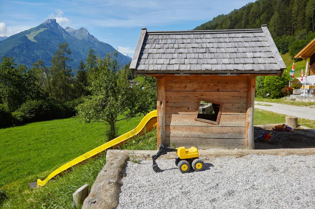 Gasthof Groebenhof Fulpmes Exterior foto