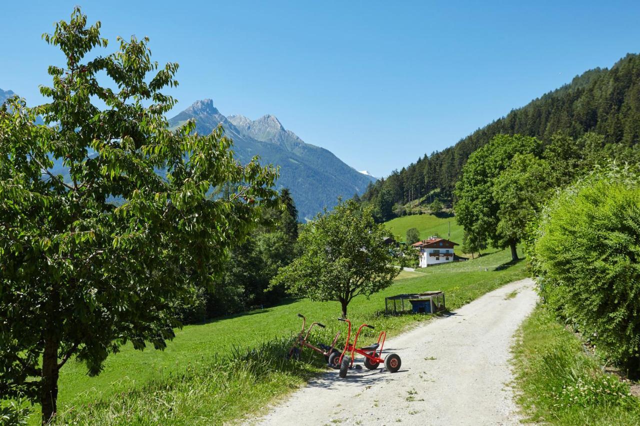 Gasthof Groebenhof Fulpmes Exterior foto