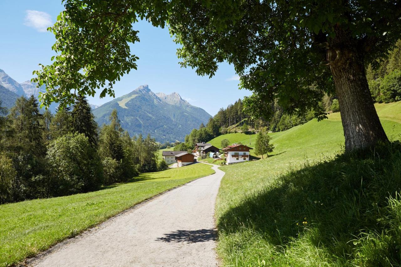 Gasthof Groebenhof Fulpmes Exterior foto